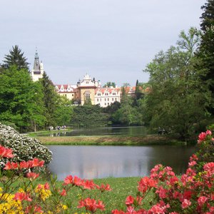 Zámek a zámecký park Průhonice