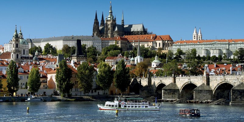 Z vířivek na Pražský hrad