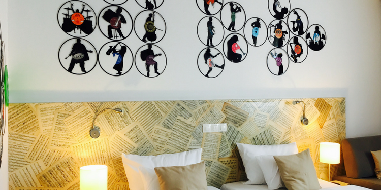 MUSIC ROOM - VINYL ART