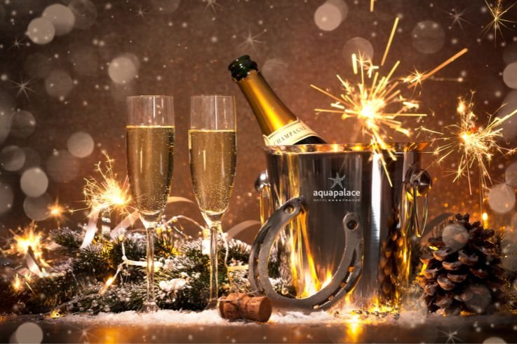 NEW YEAR'S EVE STAY with a festive New Year's Eve dinner