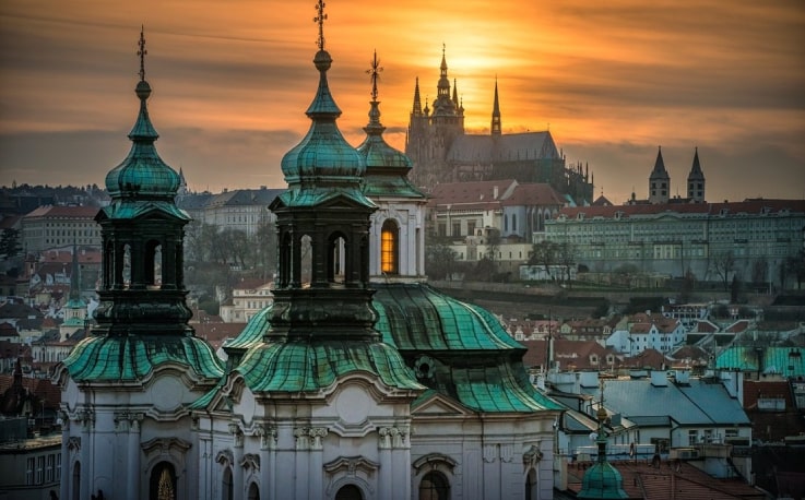 PRAG – BEEINDRUCKENDE GESCHICHTE